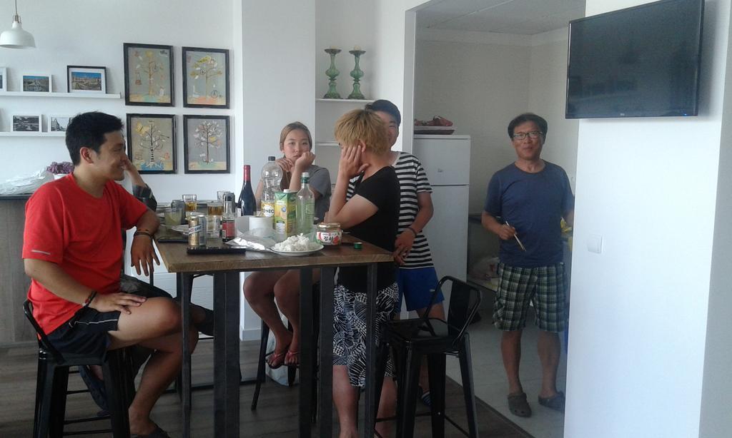 Hostel Check In León Zewnętrze zdjęcie